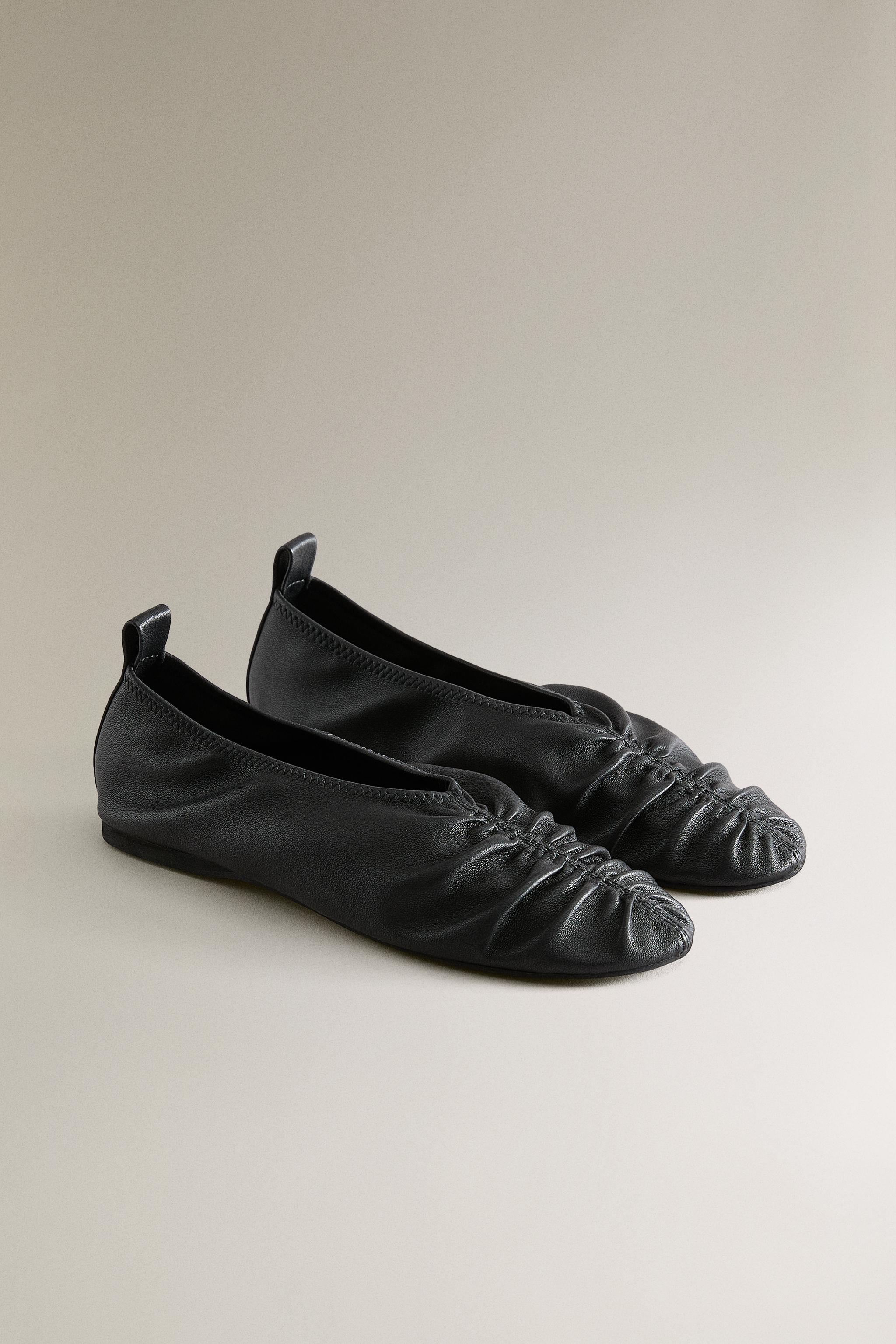 PLEATED LEATHER BALLET FLATS